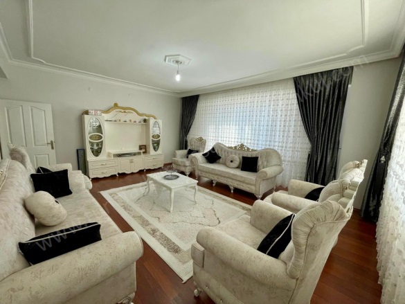 Mezopotamya Mahallesi. Kayapınar Satılık Daire |  3+1 Oda | 180M2 3.995.000Tl  Krediye Uygun  | 4. Kat | Doğalgaz(Kombi) Resim-4
