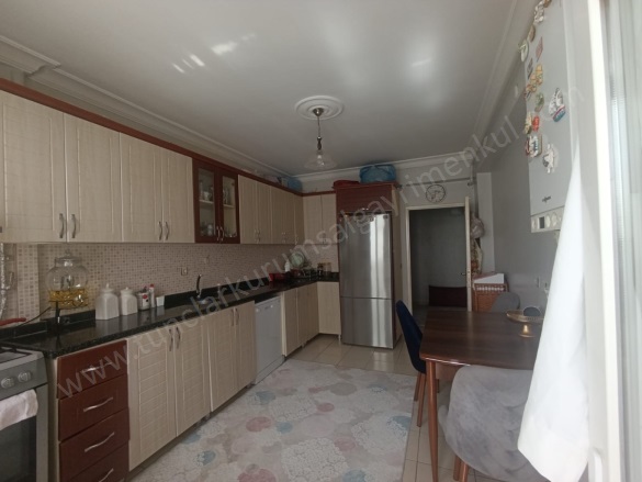 Fırat Mahallesi. Kayapınar Satılık Daire |  3+1 Oda | 155M2 4.150.000Tl  Krediye Uygun  | 4. Kat | Doğalgaz(Kombi) | 2 Banyo Resim-4