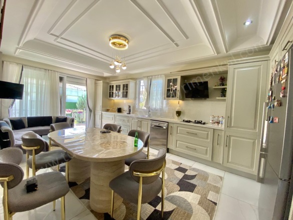 Abdaldede Mah. Sur Satılık Villa |  410M2 21.000.000Tl | Yerden Isıtma | 2 Banyo Resim-4