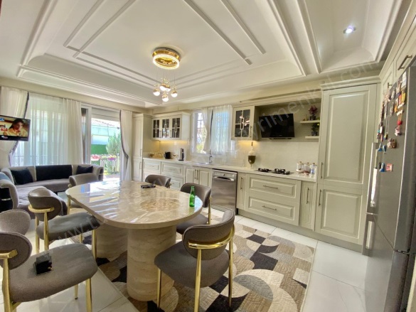 Abdaldede Mah. Sur Satılık Villa |  410M2 21.000.000Tl | Yerden Isıtma | 2 Banyo Resim-5