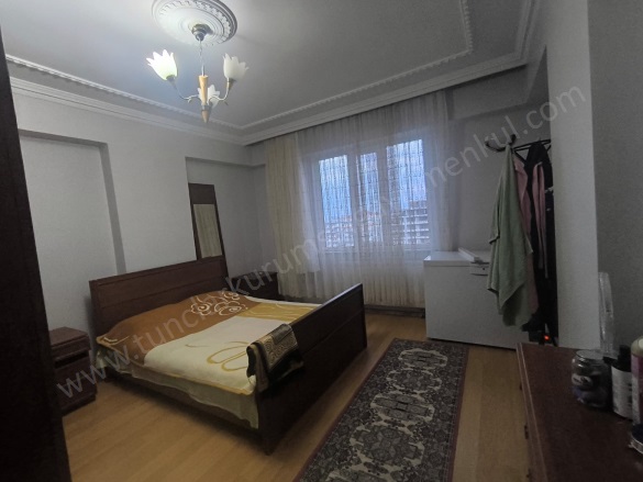 Diclekent Civarı Kayapınar Satılık Daire |  3+1 Oda | 200M2 3.950.000Tl  Krediye Uygun  | 7. Kat | Doğalgaz(Kombi) | 1 Banyo Resim-2