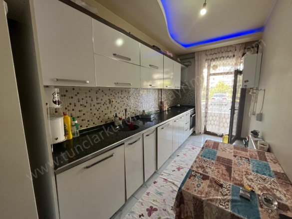 Bağcılar Bağlar Satılık Daire |  2+1 Oda | 75M2 2.650.000Tl  Krediye Uygun  | Giriş Katı | 1 Banyo Resim-2