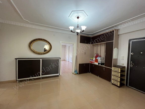 Mezopotamya Mahallesi. Kayapınar Satılık Daire |  4+1 Oda | 210M2 4.230.000Tl  Krediye Uygun  | 1. Kat | Doğalgaz(Kombi) | 2 Banyo Resim-5
