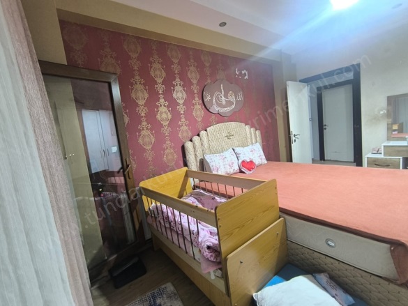 Bağcılar Bağlar Satılık Daire |  2+1 Oda | 90M2 3.100.000Tl  Krediye Uygun  | Yüksek Giriş | Merkezi Isınma | 1 Banyo Resim-4