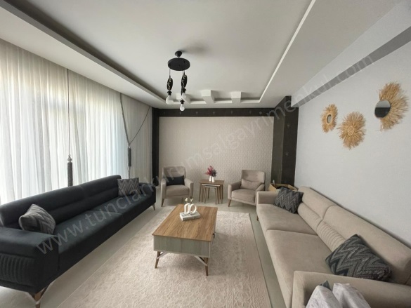 Bağcılar Bağlar Satılık Daire |  3+1 Oda | 155M2 3.950.000Tl  Krediye Uygun  | 5. Kat | Doğalgaz(Kombi) | 2 Banyo Resim-2