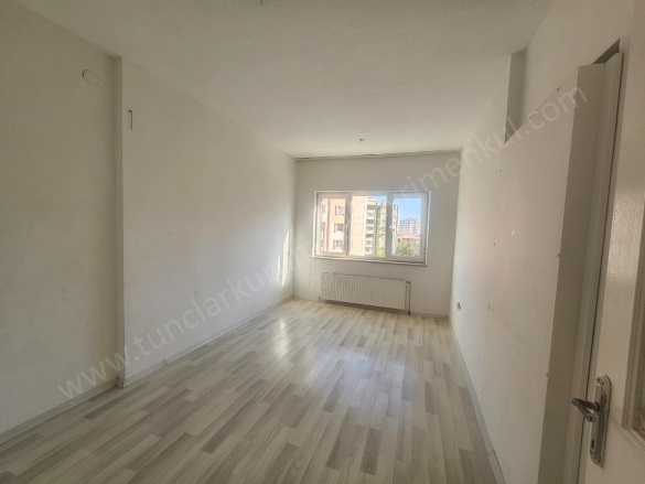 Üç Kuyular Civarı Yenişehir Kiralık Daire |  2+1 Oda | 80M2 Aylık 15.500Tl | 4. Kat | Doğalgaz(Kombi) Resim-3