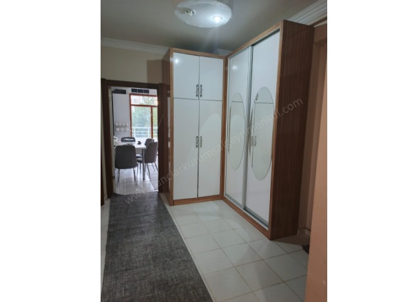 Bağcılar Bağlar Satılık Daire |  3+1 Oda | 155M2 3.700.000Tl  Krediye Uygun  | 1. Kat | Doğalgaz(Kombi) Resim-2