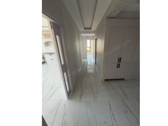 Wiston Civarı Kayapınar Satılık Daire |  3.5+1 Oda | 152M2 5.650.000Tl  Krediye Uygun  | 13. Kat | Merkezi Isınma | 2 Banyo Resim-5