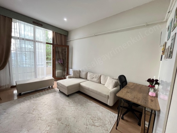Bağcılar Bağlar Satılık Daire |  1+1 Oda | 70M2 2.340.000Tl  Krediye Uygun  Eşyalı  | Giriş Katı | Merkezi Isınma | 1 Banyo Resim-2