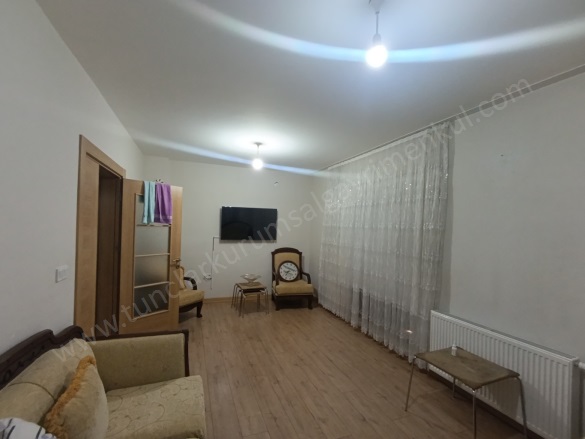  Barış Mh Kayapınar Satılık Daire |  2+1 Oda | 95M2 3.400.000Tl | 3. Kat | Merkezi Isınma(Pay Ölçer) | 1 Banyo Resim-2