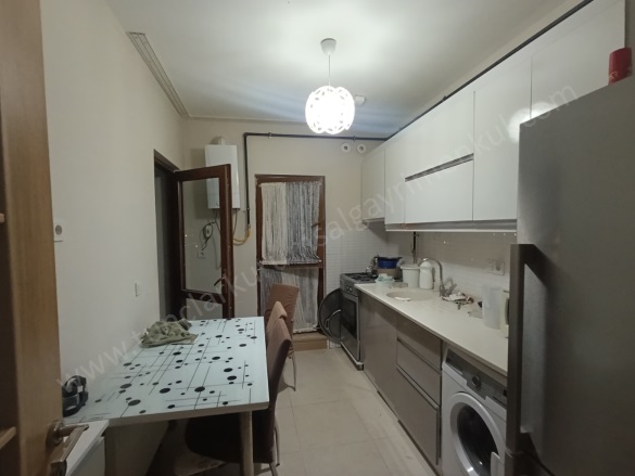  Barış Mh Kayapınar Satılık Daire |  2+1 Oda | 95M2 3.400.000Tl | 3. Kat | Merkezi Isınma(Pay Ölçer) | 1 Banyo Resim-4