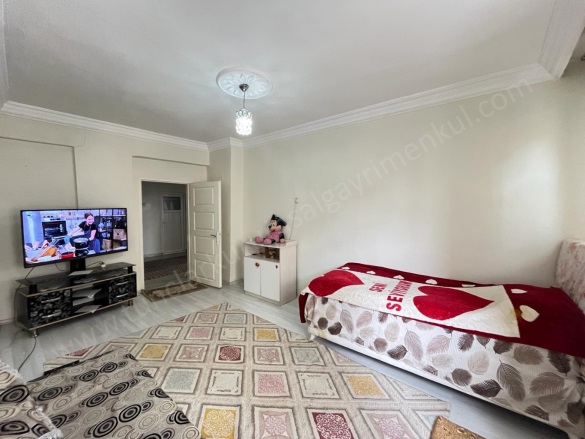 Huzurevleri Civarı Kayapınar Satılık Daire |  2+1 Oda | 135M2 2.080.000Tl | 4. Kat | Doğalgaz(Kombi) | 1 Banyo | 1 Yatak Odası Resim-4