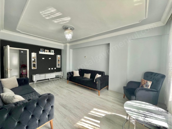 Gaziler Civarı Kayapınar Satılık Daire |  3+1 Oda | 185M2 3.700.000Tl  Krediye Uygun  | 7. Kat Resim-4