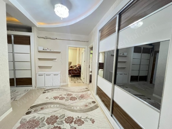 Bağcılar Bağlar Satılık Daire |  3+1 Oda | 165M2 3.675.000Tl  Krediye Uygun  | Giriş Katı | Merkezi Isınma | 2 Banyo Resim-2