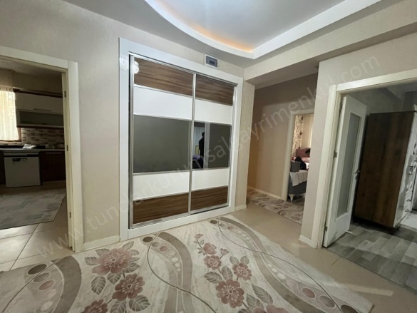 Bağcılar Bağlar Satılık Daire |  3+1 Oda | 165M2 3.675.000Tl  Krediye Uygun  | Giriş Katı | Merkezi Isınma | 2 Banyo Resim-5