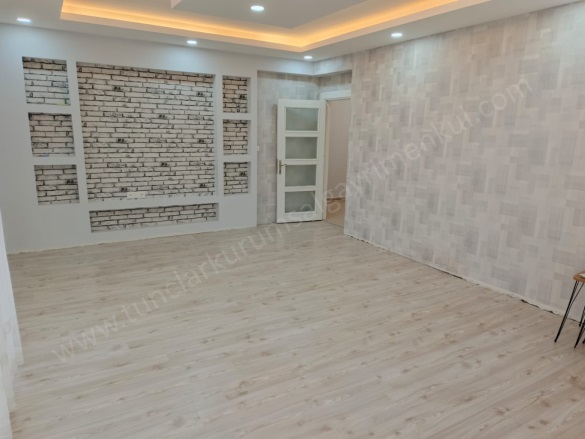 Üç Kuyular Civarı Yenişehir Satılık Daire |  3+1 Oda | 175M2 3.950.000Tl  Krediye Uygun  | 1. Kat | Merkezi Isınma | 2 Banyo Resim-4