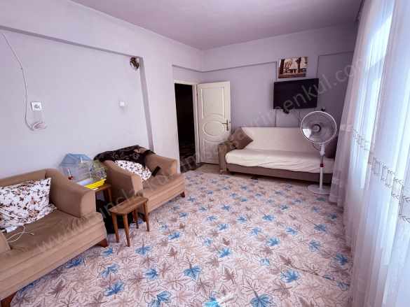 Şehitlik Civarı Otururuma Hazır Masrafsız 3+1 Apartman Satılık Daire Yenişehir