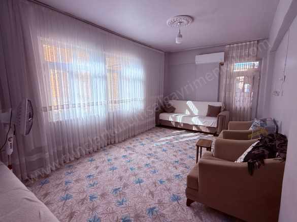Şehitlik Civarı Otururuma Hazır Masrafsız 3+1 Apartman Satılık Daire Yenişehir