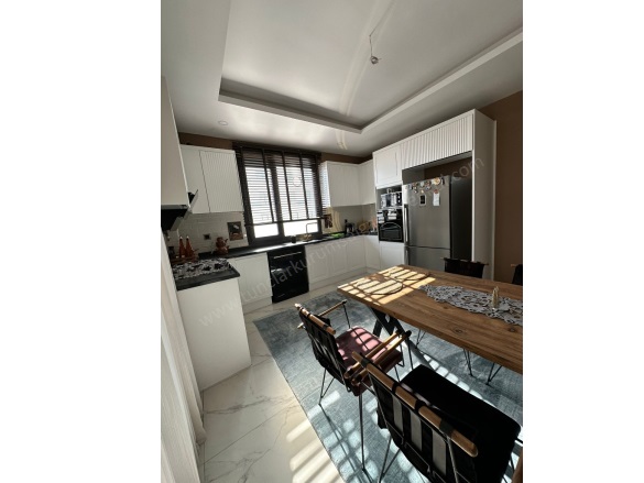 Dönümlü  Yenişehir Satılık Daire |  2+1 Oda | 110M2 4.100.000Tl | 2. Kat | Doğalgaz(Kombi) Resim-2