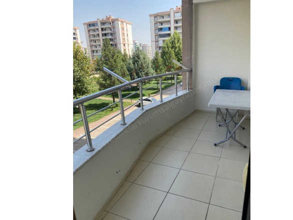 Bağcılar Bağlar Satılık Daire |  3+1 Oda | 180M2 4.750.000Tl | 2. Kat | Doğalgaz(Kombi) | 2 Banyo Resim-4