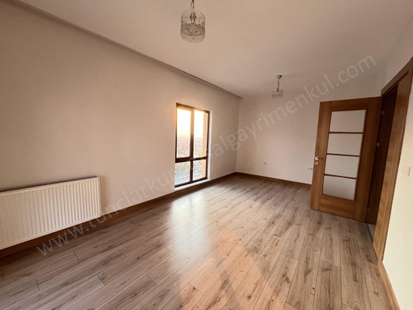  Barış Mh Kayapınar Satılık Daire |  2+1 Oda | 95M2 3.500.000Tl  Krediye Uygun  | 5. Kat | Merkezi Isınma(Pay Ölçer) | 1 Banyo Resim-1