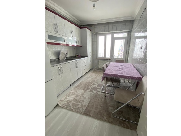 Kent Meydanı Civarı Kayapınar Satılık Daire |  3+1 Oda | 160M2 3.650.000Tl | 5. Kat | Doğalgaz(Kombi) | 2 Banyo Resim-2