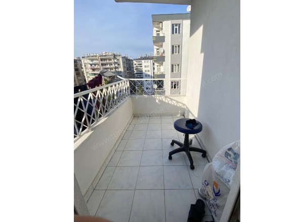 Kent Meydanı Civarı Kayapınar Satılık Daire |  3+1 Oda | 160M2 3.650.000Tl | 5. Kat | Doğalgaz(Kombi) | 2 Banyo Resim-4