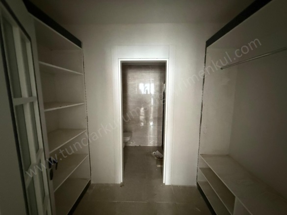 Kıtılbıl Mah. Sur Satılık Daire |  4+1 Oda | 185M2 4.850.000Tl  Krediye Uygun  | 1. Kat | Merkezi Isınma | 2 Banyo Resim-4