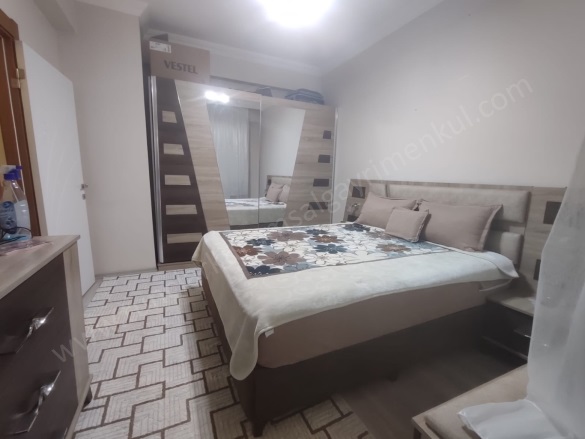 Bağcılar Bağlar Satılık Daire |  3+1 Oda | 135M2 3.250.000Tl  Krediye Uygun  | Giriş Katı | Merkezi Isınma | 1 Banyo Resim-2