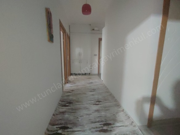 Bağcılar Bağlar Satılık Daire |  3+1 Oda | 135M2 3.250.000Tl  Krediye Uygun  | Giriş Katı | Merkezi Isınma | 1 Banyo Resim-5