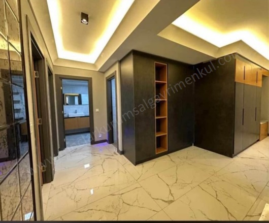 Bağcılar Bağlar Satılık Daire |  3+1 Oda | 150M2 3.530.000Tl  Krediye Uygun  | 9. Kat | Yerden Isıtma | 1 Banyo Resim-2