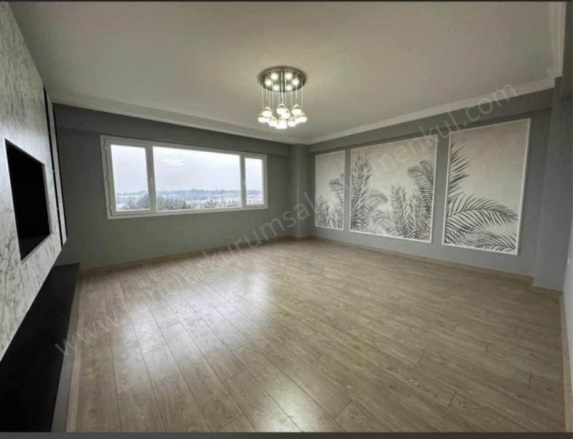 Bağcılar Bağlar Satılık Daire |  3+1 Oda | 150M2 3.530.000Tl  Krediye Uygun  | 9. Kat | Yerden Isıtma | 1 Banyo Resim-3