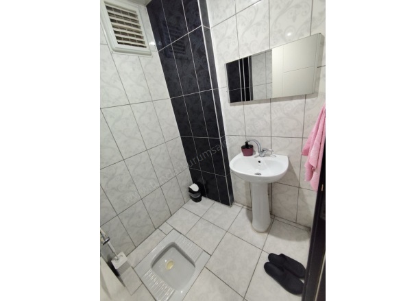 Bağcılar Bağlar Satılık Daire |  3+1 Oda | 150M2 4.700.000Tl  Krediye Uygun  | 6. Kat | Merkezi Isınma | 1 Banyo Resim-1