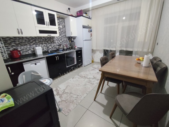 Bağcılar Bağlar Satılık Daire |  3+1 Oda | 150M2 4.700.000Tl  Krediye Uygun  | 6. Kat | Merkezi Isınma | 1 Banyo Resim-2