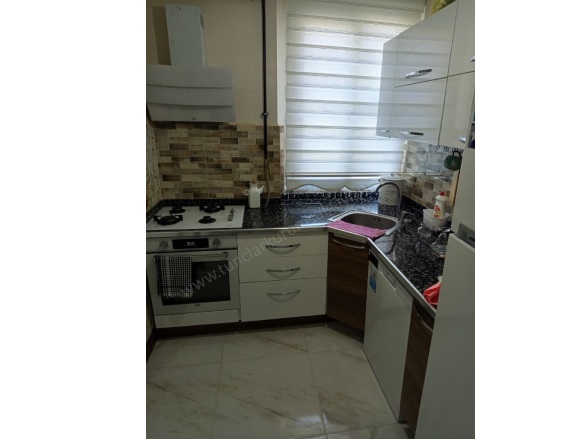 Bağcılar Bağlar Satılık Daire |  85M2 2.500.000Tl | Yüksek Giriş Resim-1