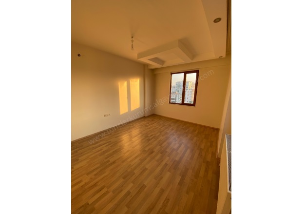 Fırat Mahallesi. Kayapınar Satılık Daire |  3+1 Oda | 175M2 5.000.000Tl  Krediye Uygun  | 13. Kat | Merkezi Isınma | 2 Banyo | 1 Yatak Odası Resim-4