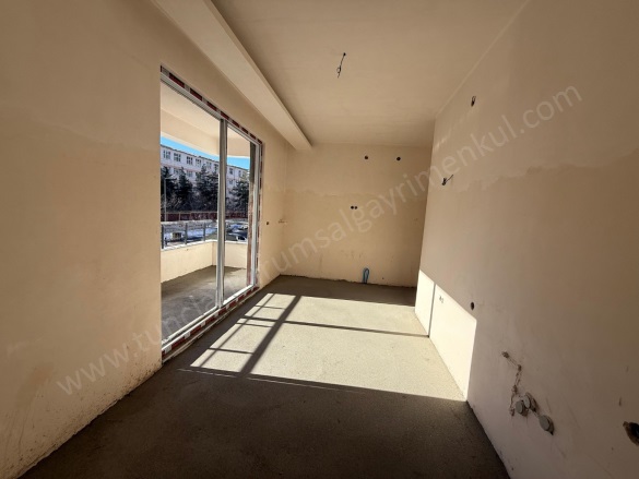 Huzurevleri Civarı Kayapınar Satılık Daire |  2+1 Oda | 100M2 3.600.000Tl  Krediye Uygun  | 4. Kat | Doğalgaz(Kombi) | 1 Banyo Resim-2