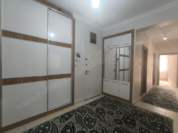 Bağcılar Bağlar Satılık Daire |  3+1 Oda | 150M2 3.480.000Tl  Krediye Uygun  | Yüksek Giriş | 2 Banyo Resim-5