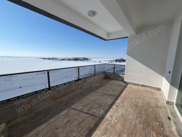 Dökmetaş Yenişehir Satılık Daire |  2+1 Oda | 110M2 3.750.000Tl  Krediye Uygun  | Yüksek Giriş | Doğalgaz(Kombi) | 1 Banyo | 1 Yatak Odası Resim-3