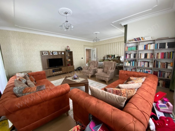 Mezopotamya Mahallesi. Kayapınar Satılık Daire |  4+1 Oda | 210M2 4.800.000Tl  Krediye Uygun  | 7. Kat | Doğalgaz(Kombi) Resim-2