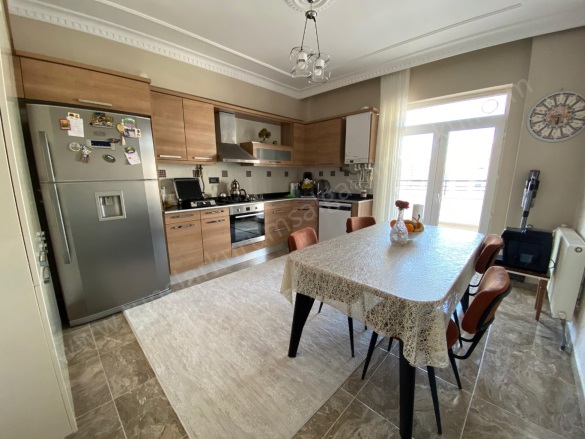 Mezopotamya Mahallesi. Kayapınar Satılık Daire |  4+1 Oda | 210M2 4.800.000Tl  Krediye Uygun  | 7. Kat | Doğalgaz(Kombi) Resim-4