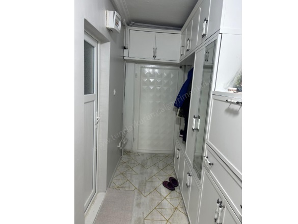 Huzurevleri Civarı Kayapınar Satılık Daire |  3+1 Oda | 130M2 2.750.000Tl  Krediye Uygun  | 6. Kat | Doğalgaz(Kombi) | 1 Banyo Resim-5