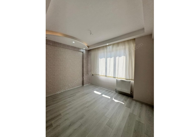 Stadyum Civarı Kayapınar Satılık Daire |  2+1 Oda | 85M2 4.350.000Tl  Krediye Uygun  | 13. Kat | Merkezi Isınma | 1 Banyo Resim-3