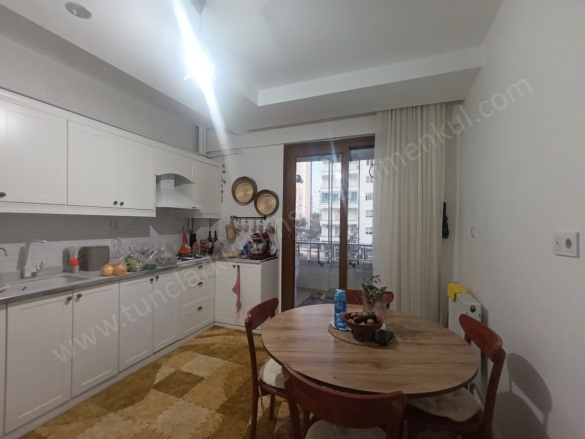  Barış Mh Kayapınar Satılık Daire |  3+1 Oda | 150M2 4.500.000Tl  Krediye Uygun  | 2. Kat | Merkezi Isınma | 2 Banyo Resim-2
