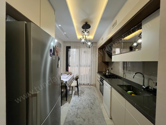 Mezopotamya Mahallesi. Kayapınar Satılık Daire |  2+1 Oda | 85M2 4.480.000Tl  Krediye Uygun  | 1. Kat | Yerden Isıtma | 1 Banyo Resim-1