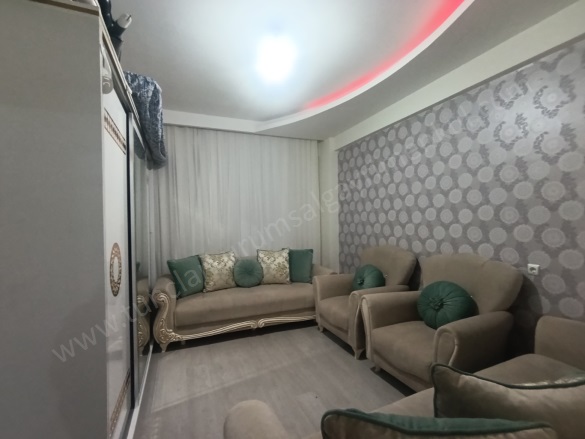 Bağcılar Bağlar Satılık Daire |  3+1 Oda | 145M2 4.350.000Tl  Krediye Uygun  | 6. Kat | Doğalgaz(Kombi) | 1 Banyo Resim-2
