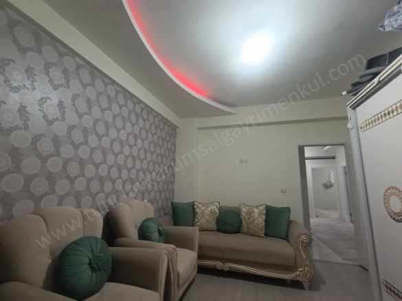 Bağcılar Ahmet Kaya Caddesi Civarında 3+1 Acil Satılık Daire Bağlar