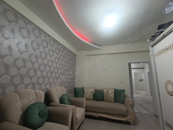 Bağcılar Bağlar Satılık Daire |  3+1 Oda | 145M2 4.350.000Tl  Krediye Uygun  | 6. Kat | Doğalgaz(Kombi) | 1 Banyo Resim-3