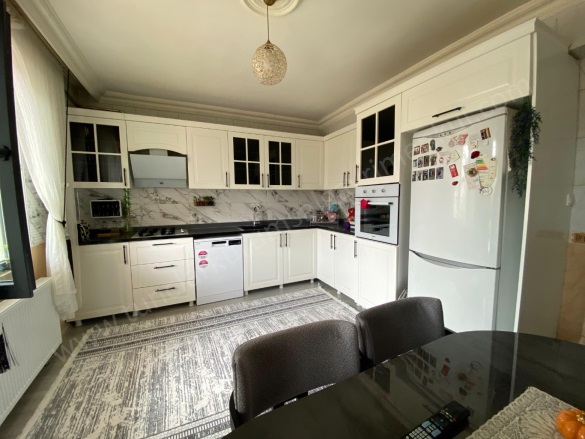 Forum Avm Civarı Kayapınar Satılık Daire |  3+1 Oda | 220M2 4.125.000Tl  Krediye Uygun  | 3. Kat Resim-4