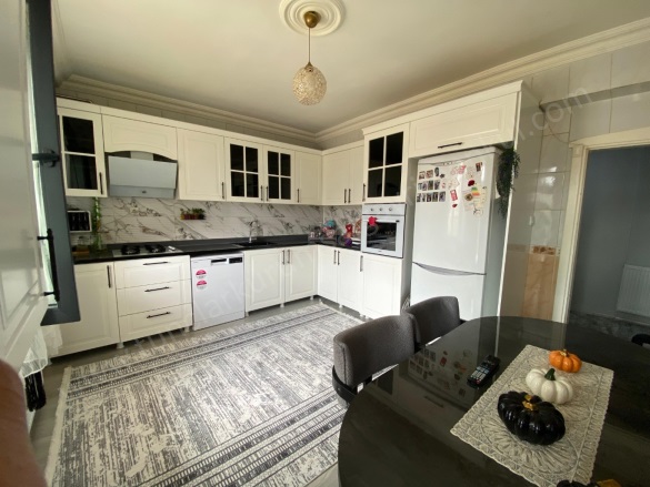 Forum Avm Civarı Kayapınar Satılık Daire |  3+1 Oda | 220M2 4.125.000Tl  Krediye Uygun  | 3. Kat Resim-5